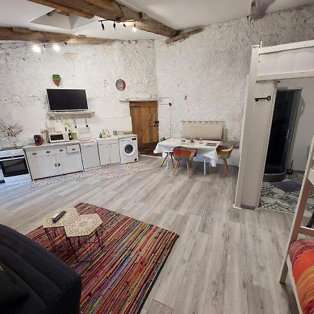 Appartamento Ancienne grange rénovée Tuchan Esterno foto